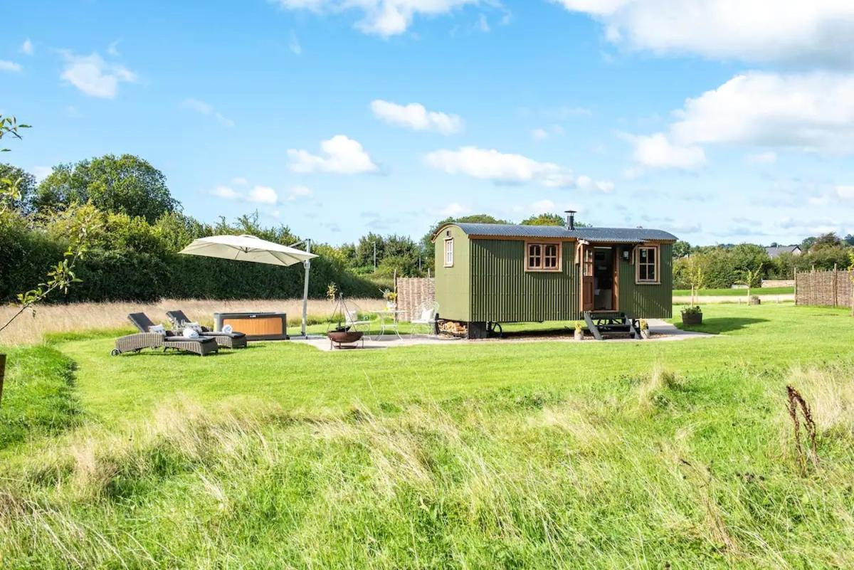 Black Mountain Bespoke Breaks Brecon Exterior foto